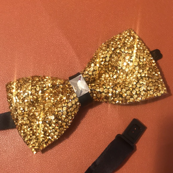 Sparkling Gold Crystal Bow Tie - Picture 15 of 15
